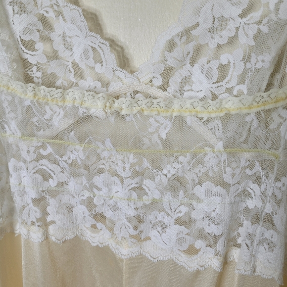 Vintage Pandora Lingerie By Chic Long Lace Women's Nightgown - Picture 5 of 7